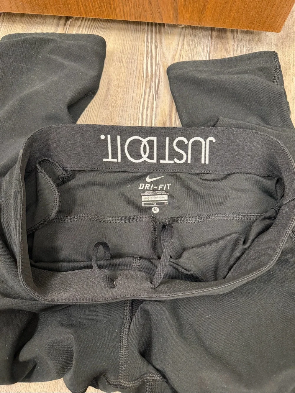 Nike Black Capri Leggings for women’s
